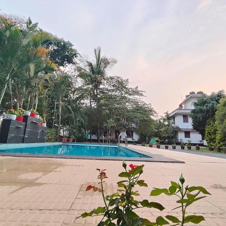 Three Roots Holiday Home Resort Султан-Батері Екстер'єр фото