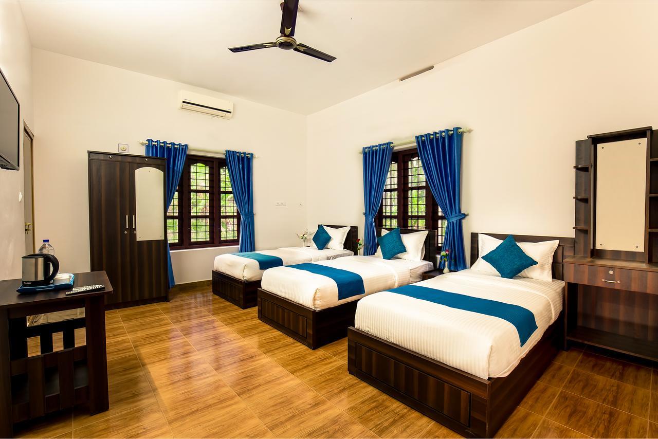Three Roots Holiday Home Resort Султан-Батері Екстер'єр фото