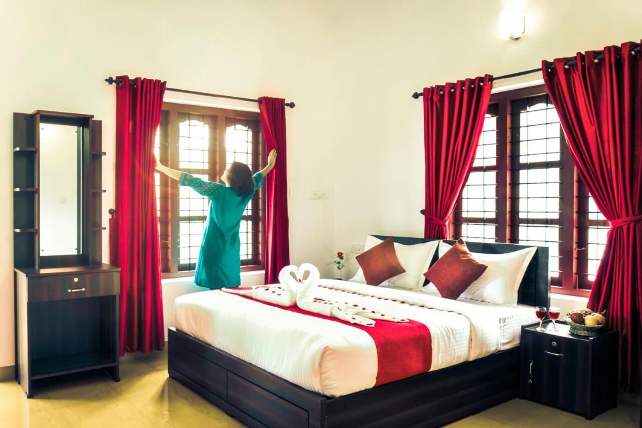 Three Roots Holiday Home Resort Султан-Батері Екстер'єр фото